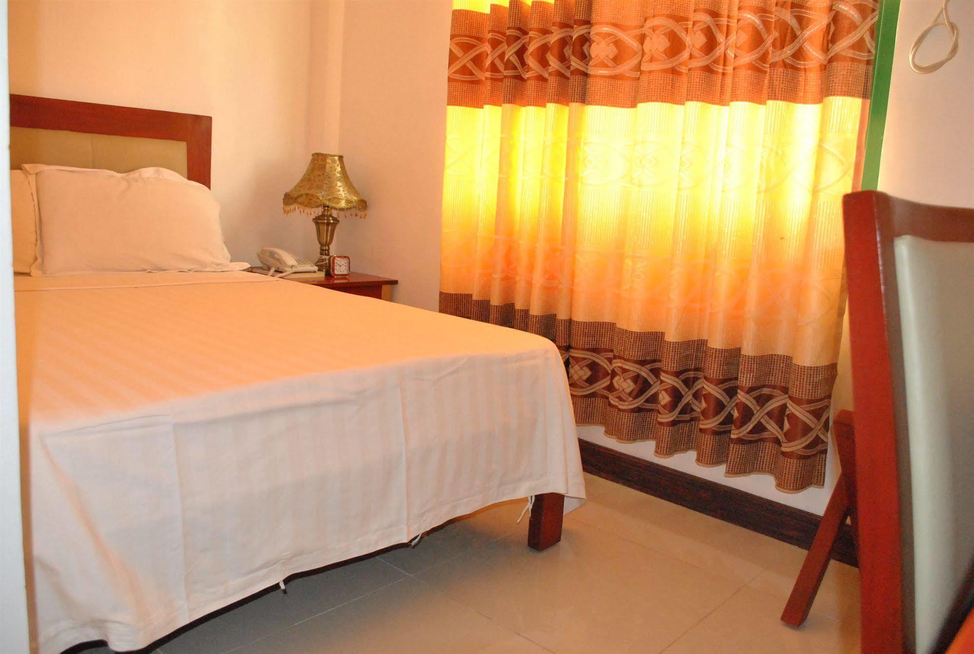 Dragon Home Inn Cebu Buitenkant foto