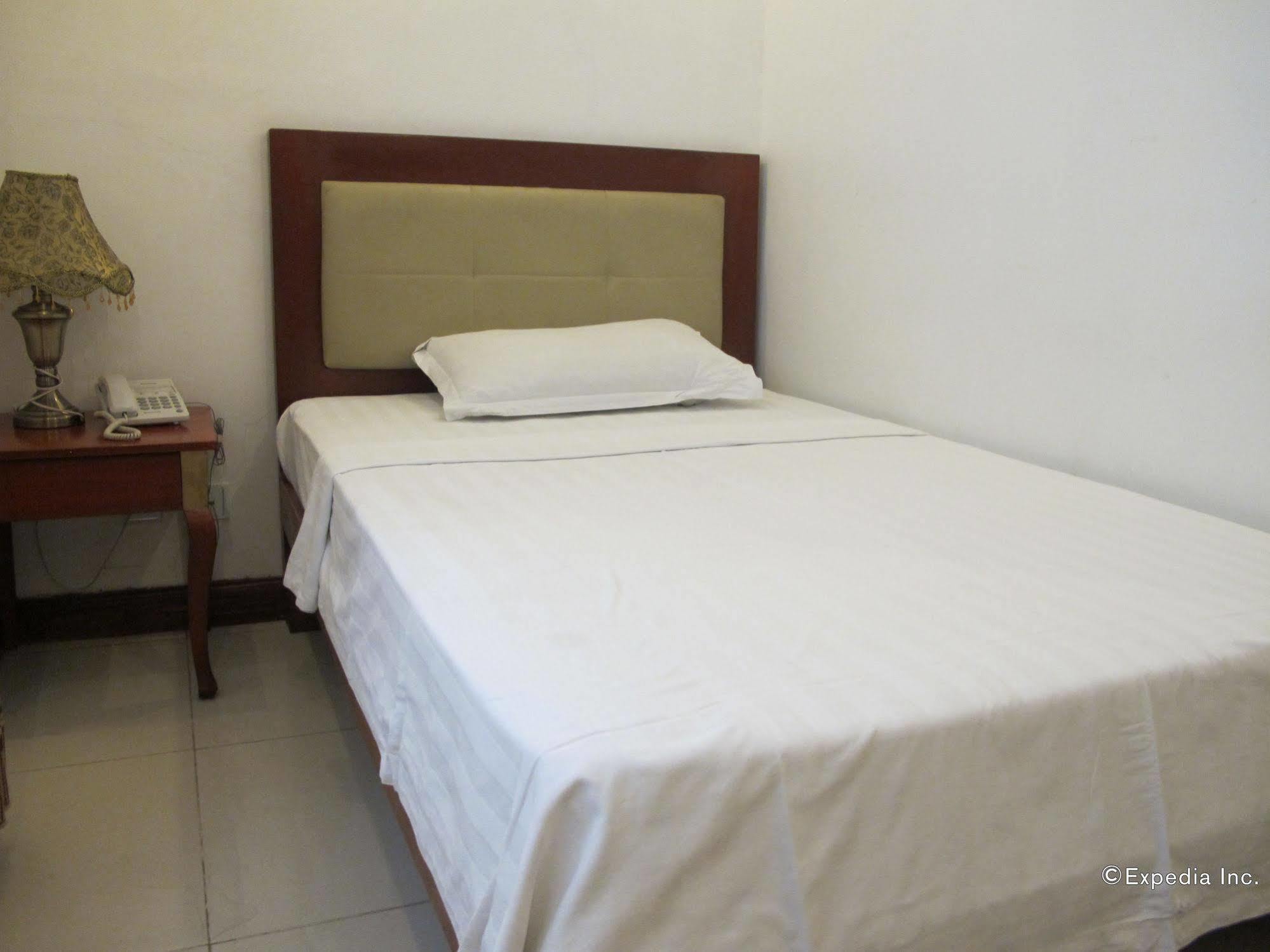 Dragon Home Inn Cebu Buitenkant foto